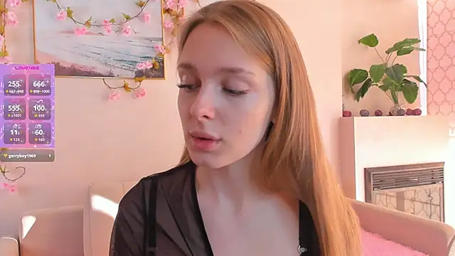 Snapshot of CindyGreen chatting on October 2025 06:26:02 AM CindyGreen online show from October 2025 06:26:02 AM