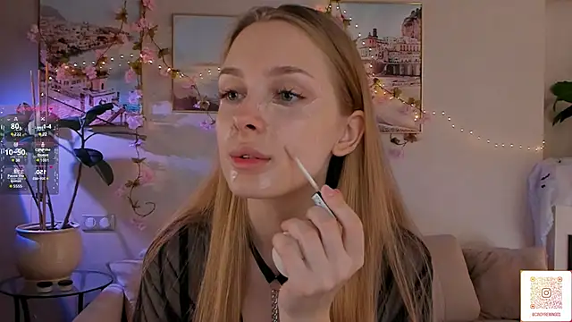 Snapshot of CindyGreen chatting on October 2025 07:56:01 AM CindyGreen online show from October 2025 07:56:01 AM