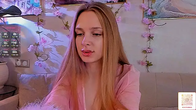 Snapshot of CindyGreen chatting on November 2025 07:30:02 AM CindyGreen online show from November 2025 07:30:02 AM