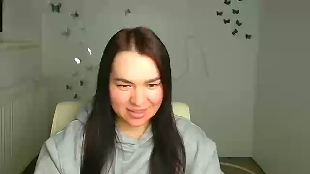 Lola Saymyname online show from April 2026 01:16:01 PM