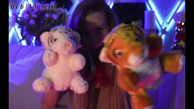 Alvuwkaa online show from April 2026 07:33:01 AM