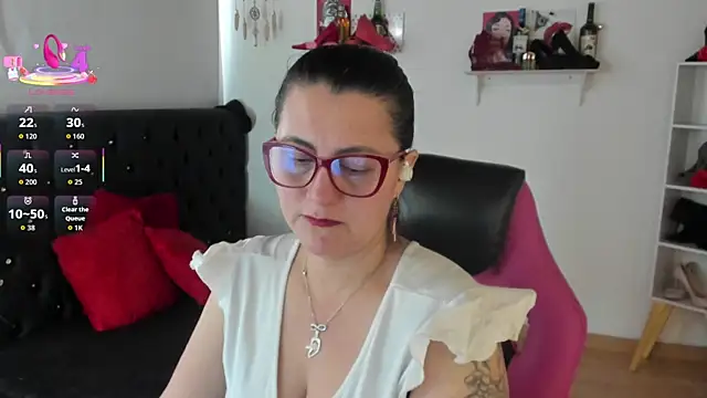 D Martii online show from September 2025 12:31:02 PM