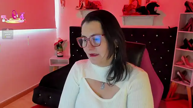 D Martii online show from October 2025 12:25:02 PM