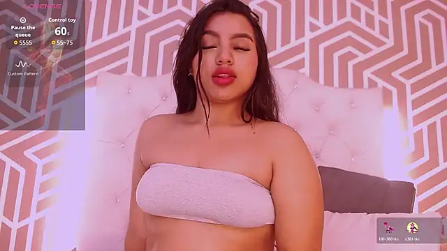 MariyaNovaki online show from November 2025 12:44:01 AM