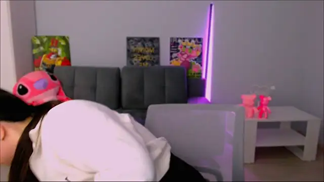 queenofthesense  online show from October 2025 04:33:01 PM