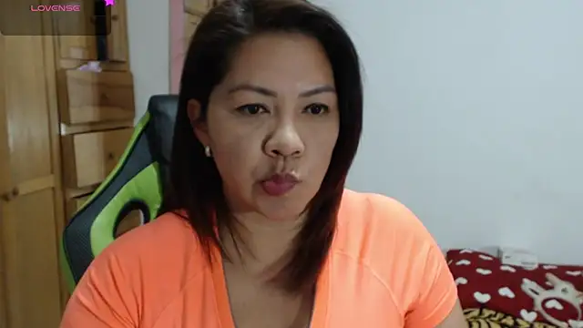 Snapshot of hiilarybrown chatting on September 2025 10:46:01 PM hiilarybrown online show from September 2025 10:46:01 PM