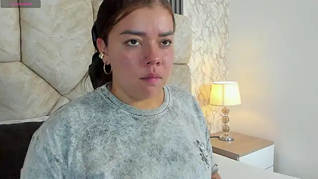 leilapons online show from October 2025 06:54:01 PM