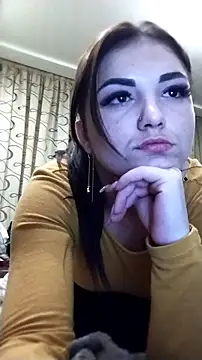 MieaHeldert online show from November 2025 10:14:02 PM