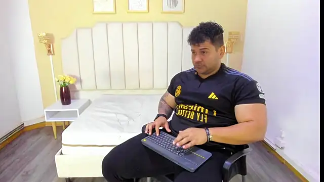 michael hill1 online show from October 2025 01:09:02 PM