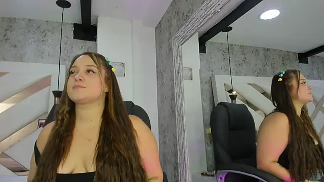 mariana jhones  online show from October 2025 08:19:01 PM