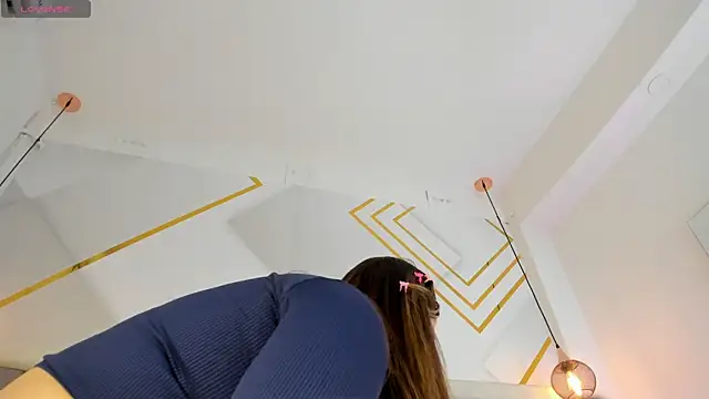 mariana jhones  online show from October 2025 01:13:01 PM