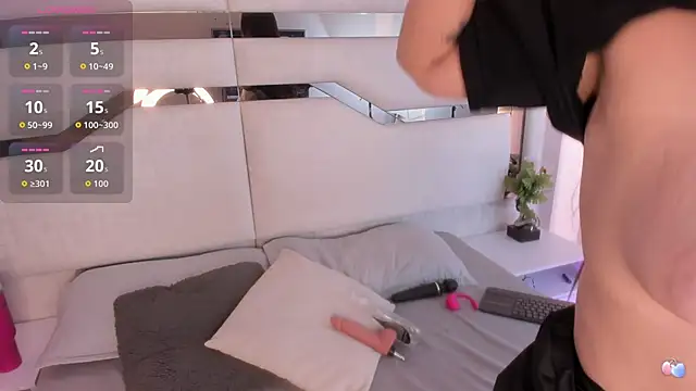 mariana jhones  online show from November 2025 11:54:01 AM