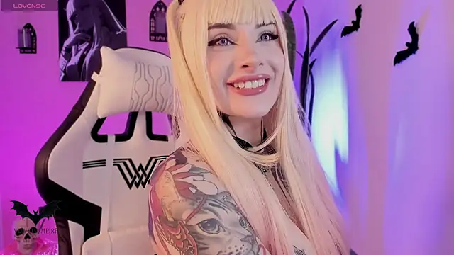 VelvetVampiree online show from April 2026 04:35:01 AM