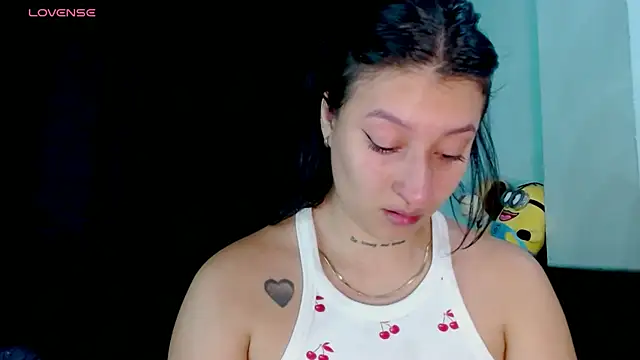 EVAH LEE  online show from June 2026 03:18:02 AM
