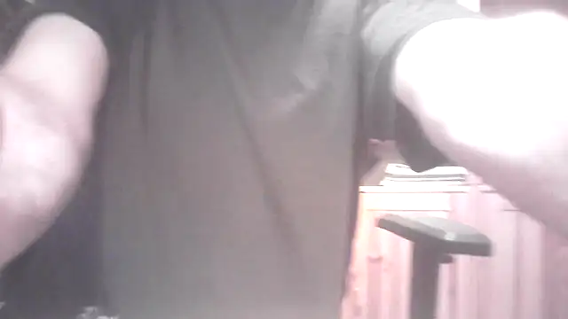 Snapshot of boy40bi chatting on November 2025 04:44:01 AM boy40bi online show from November 2025 04:44:01 AM