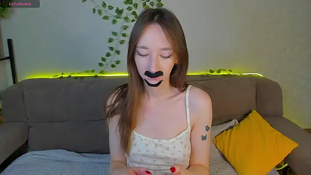 Miche1le Allenne online show from November 2025 01:04:02 AM