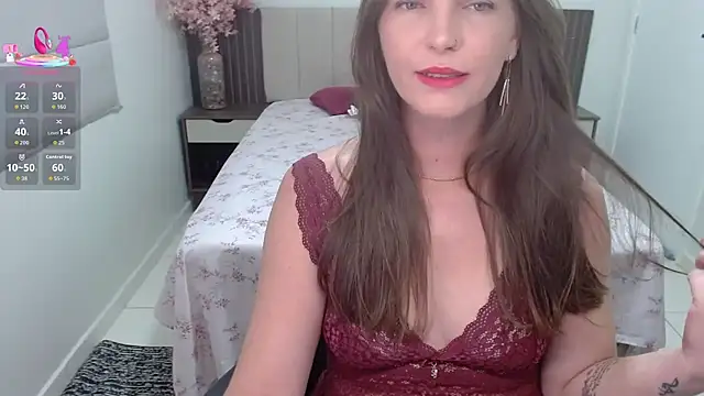 Karlacasada online show from October 2025 01:01:01 PM