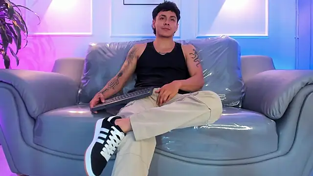 Leo santoro online show from March 2026 02:23:01 PM