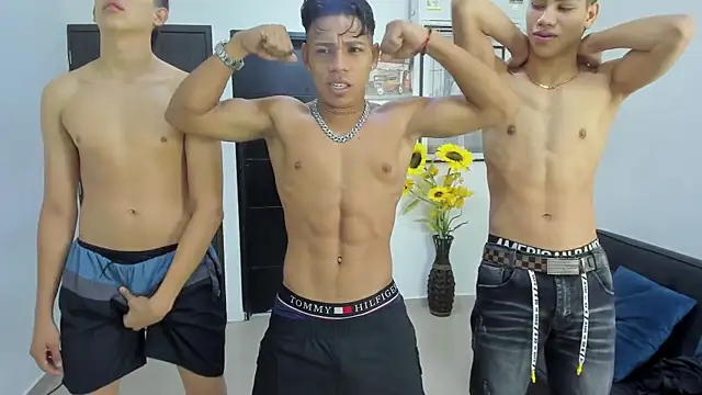 Bisexlifehot   online show from March 2026 11:11:02 PM