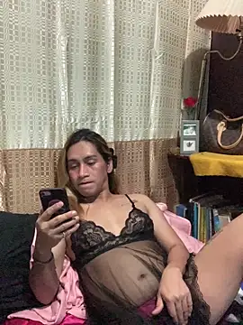 pretty TRANSjona online show from April 2026 07:51:02 PM