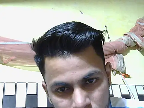 ursdreamperson online show from April 2026 01:53:01 AM