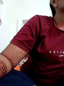 Snapshot of Chhaya_hot chatting on September 2025 05:09:02 AM Chhaya hot online show from September 2025 05:09:02 AM