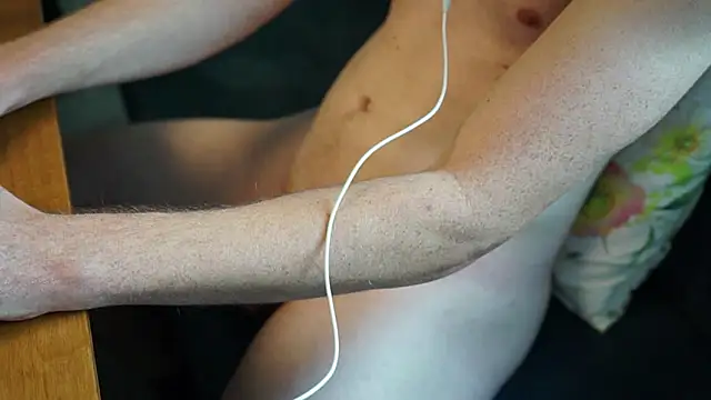 Snapshot of vibewithmee chatting on October 2025 12:28:01 PM vibewithmee online show from October 2025 12:28:01 PM