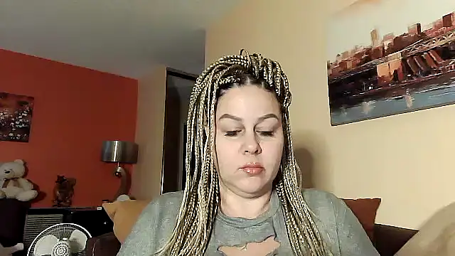 number1slut online show from December 2024 09:45:01 PM