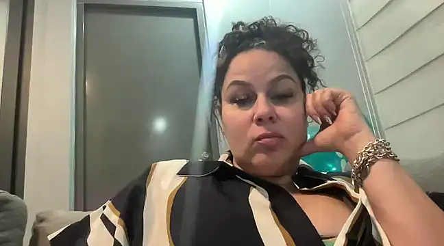 number1slut online show from February 2025 11:28:02 PM