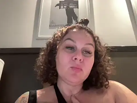 number1slut online show from February 2025 09:15:01 PM