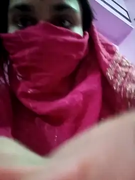 Snapshot of RAYI_Queen_1 chatting on September 2025 05:42:01 AM RAYI Queen 1 online show from September 2025 05:42:01 AM