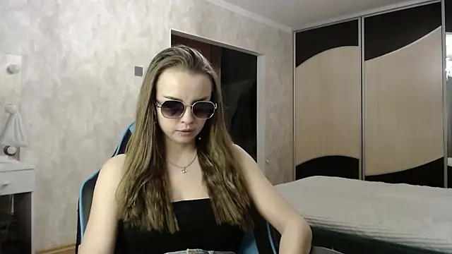 Lio noy online show from November 2025 09:07:01 PM