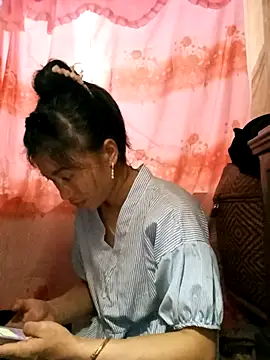 Snapshot of Phuongphuongg chatting on September 2025 10:27:01 AM Phuongphuongg online show from September 2025 10:27:01 AM