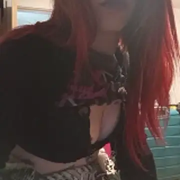 EatmeHardandenjoy online show from January 2026 02:32:02 PM