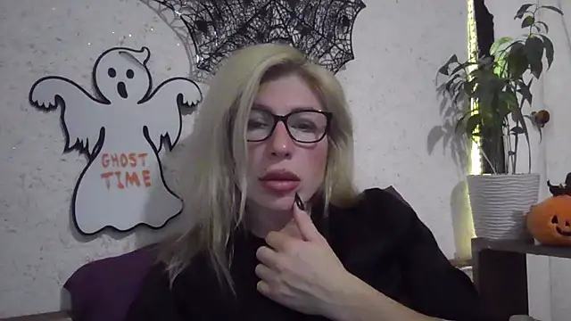 fox red lady7 online show from October 2025 07:07:02 PM