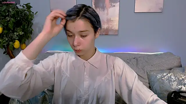 SophieAsh online show from September 2025 06:50:02 AM