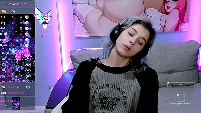 Snapshot of SophieAsh chatting on October 2025 07:25:02 PM SophieAsh online show from October 2025 07:25:02 PM