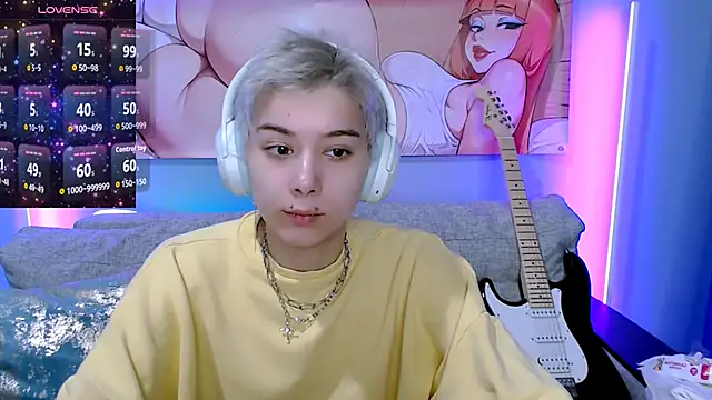 Snapshot of SophieAsh chatting on November 2025 07:08:02 AM SophieAsh online show from November 2025 07:08:02 AM