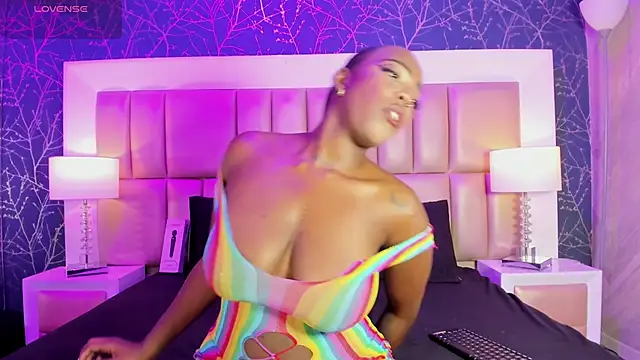 ReinaMiah online show from October 2025 03:40:01 AM