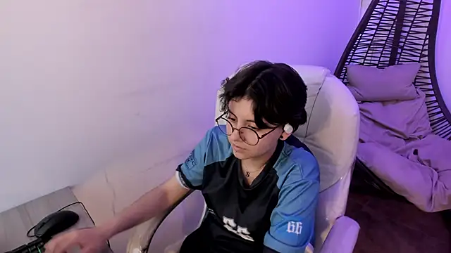 Nathaly ds online show from October 2025 07:53:02 AM