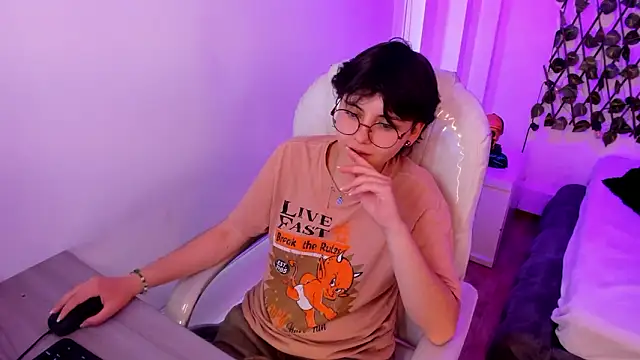 Nathaly ds online show from February 2026 07:18:01 PM