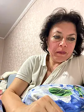 Kiravix online show from October 2025 08:32:02 PM