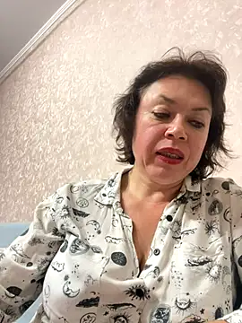 Kiravix online show from November 2025 07:04:02 PM