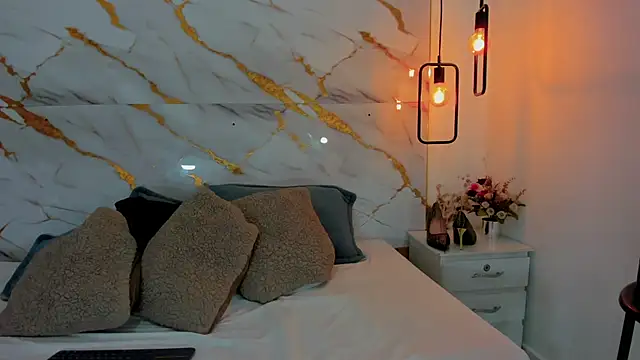 dakota roussee online show from November 2025 05:24:01 PM