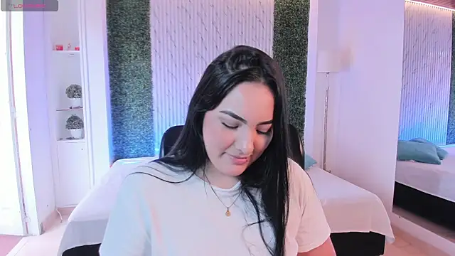 sofiacaramel online show from December 2025 04:24:02 PM