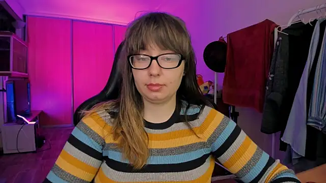 just fucked777 online show from May 2026 08:01:01 AM