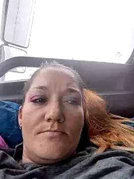 SnowBunny1224 online show from December 2025 07:20:02 PM