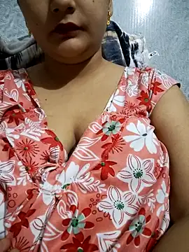 Anushka14321 online show from November 2025 07:05:01 PM