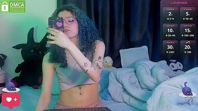 Bluedarkelf888 online show from October 2025 11:50:01 PM