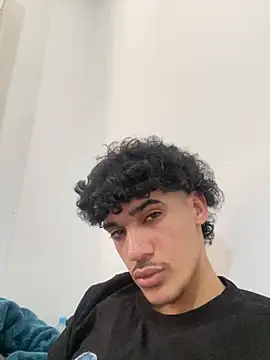 BbbAlilo online show from April 2026 12:54:01 PM